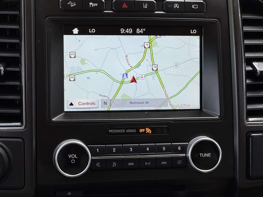Used 2018 Ford Expedition Limited w/ Equipment Group 302A AWD/4WD image 3