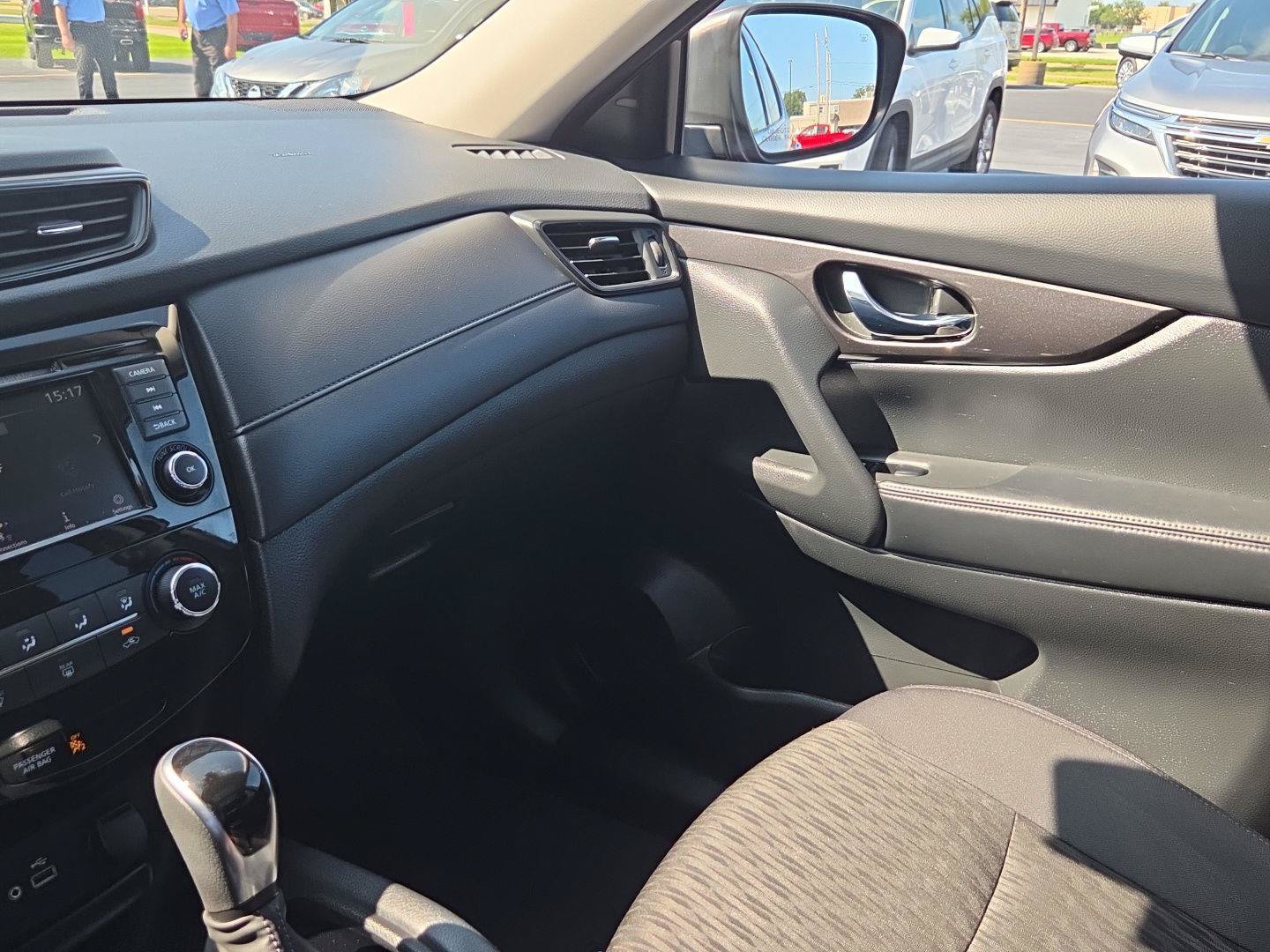 Used 2020 Nissan Rogue SV AWD/4WD image 23