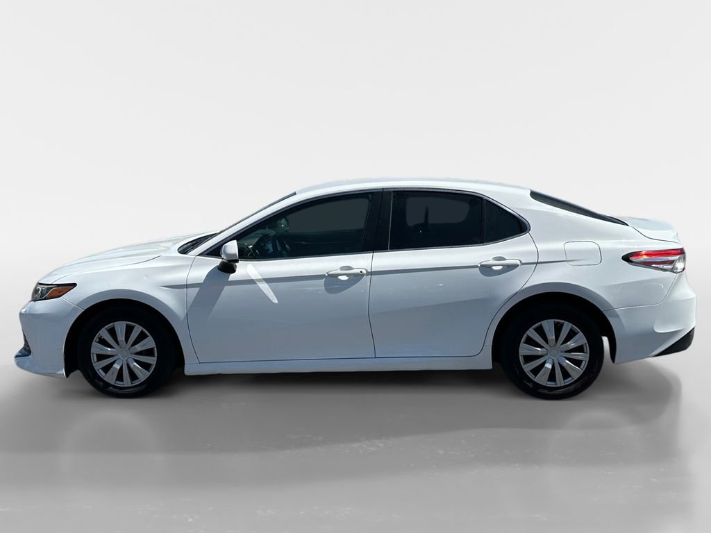 Used 2018 Toyota Camry LE FWD video 2