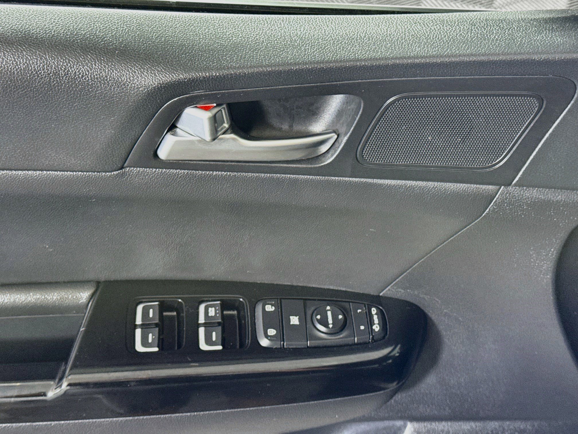 Used 2020 Kia Sportage SX FWD image 24