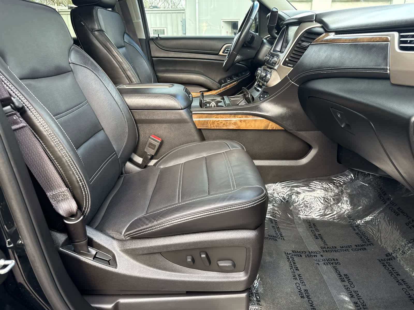 Used 2016 GMC Yukon Denali w/ Open Road Package AWD/4WD image 12