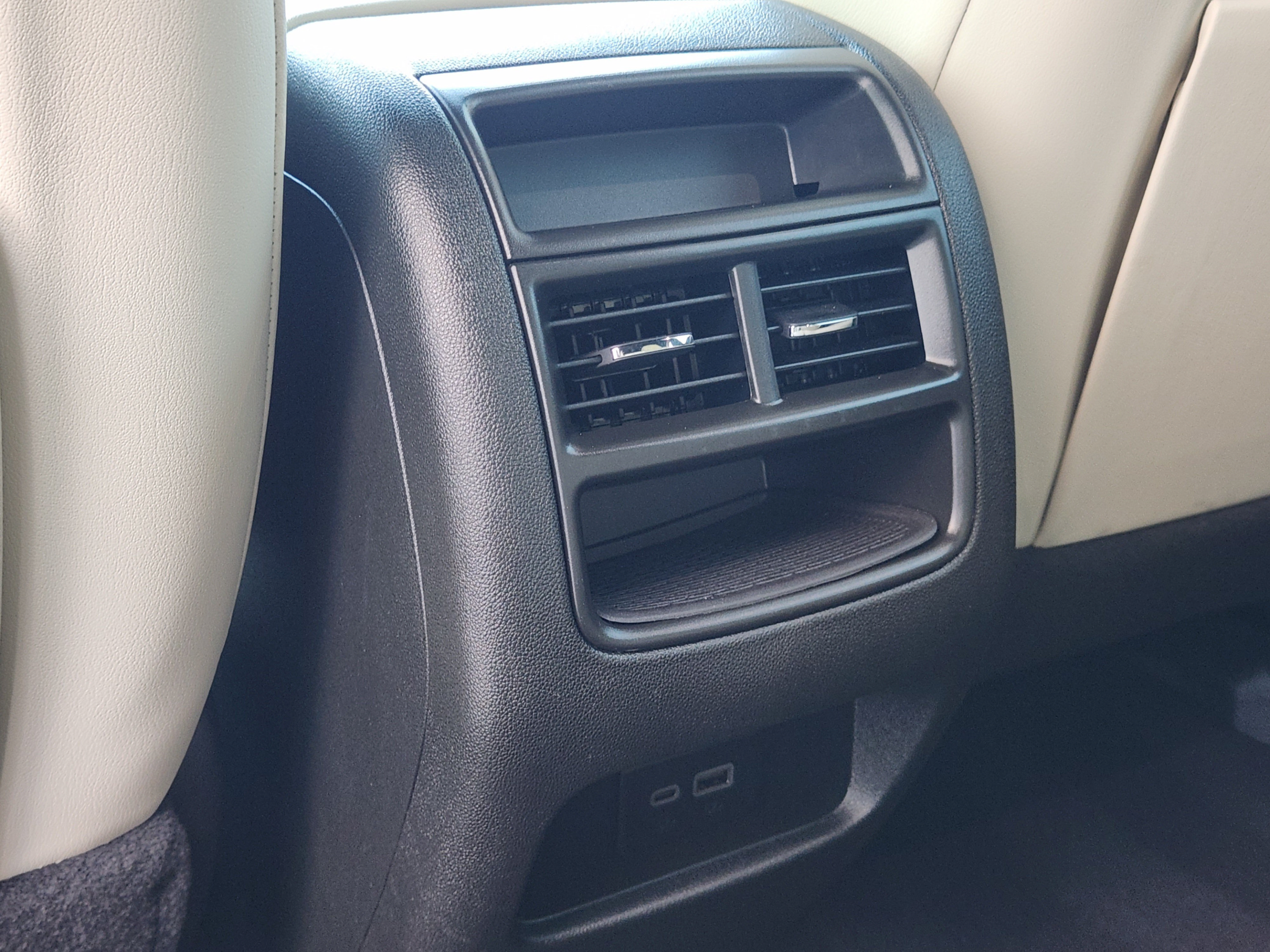 Used 2024 Cadillac XT5 Sportv w/ Technology Package AWD/4WD image 26