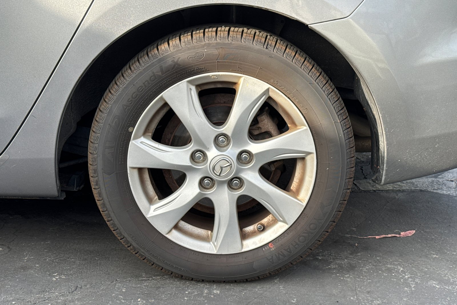 Used 2010 MAZDA MAZDA3 i Touring FWD image 4