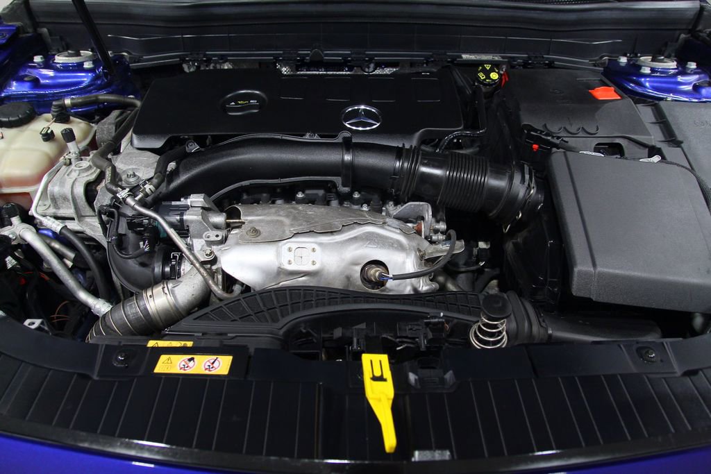 Certified 2020 Mercedes-Benz GLB 250 4MATIC image 30