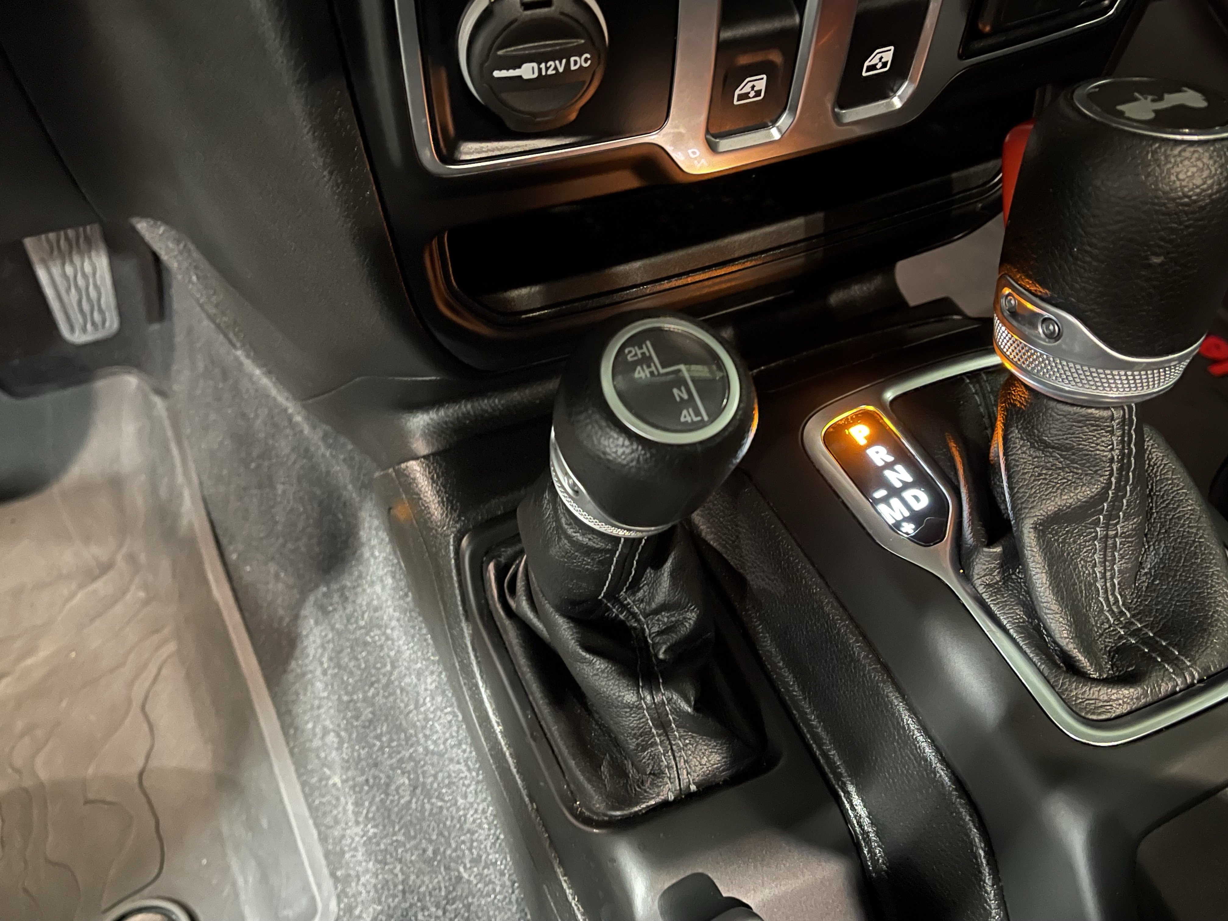 Certified 2025 Jeep Wrangler Sport AWD/4WD image 21