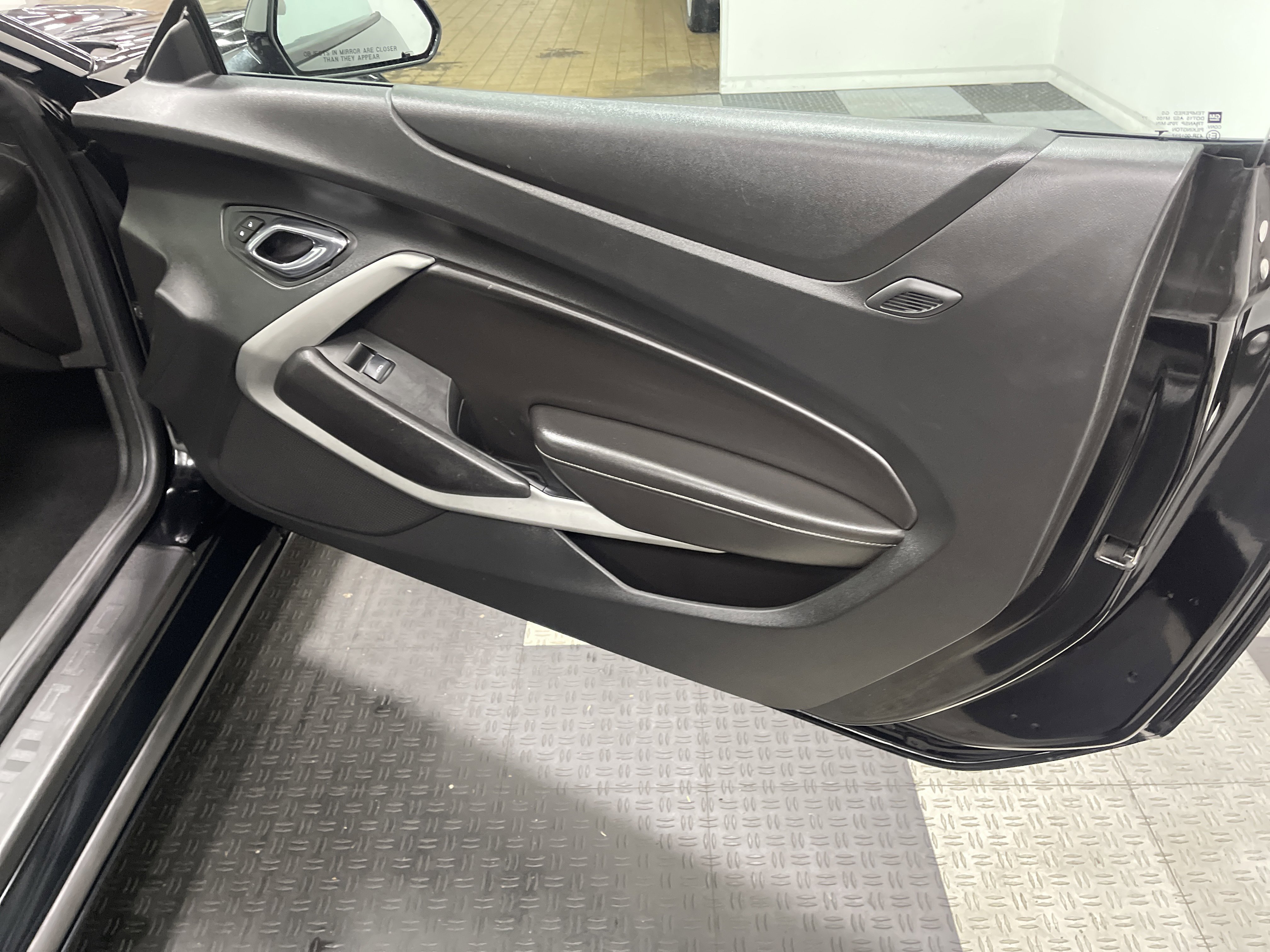 Used 2017 Chevrolet Camaro SS image 13