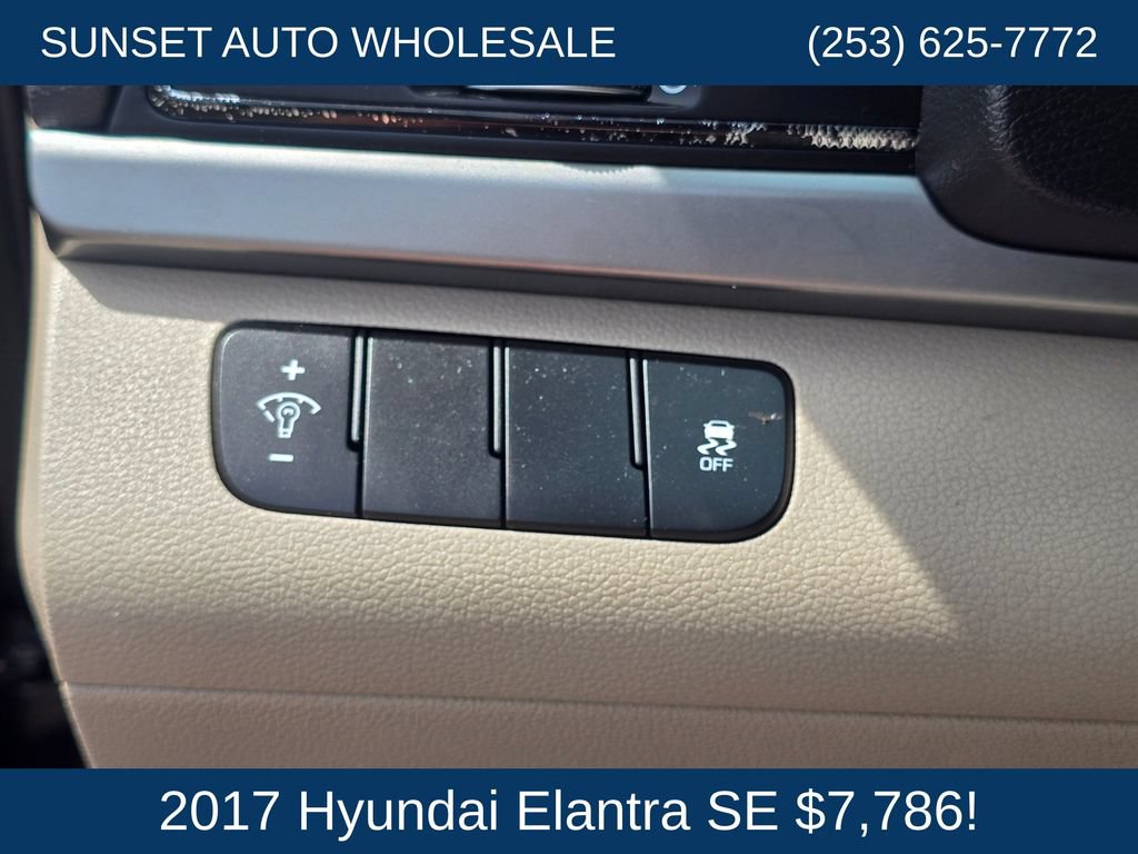 Used 2017 Hyundai Elantra SE FWD image 23