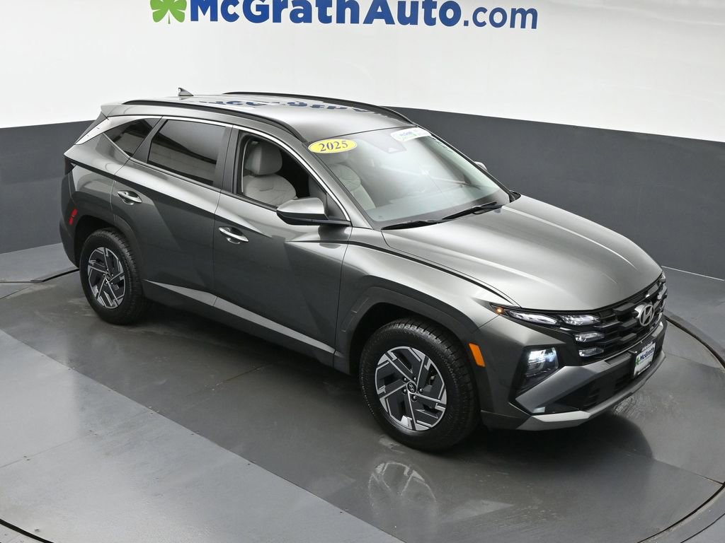 Used 2025 Hyundai Tucson Blue image 3
