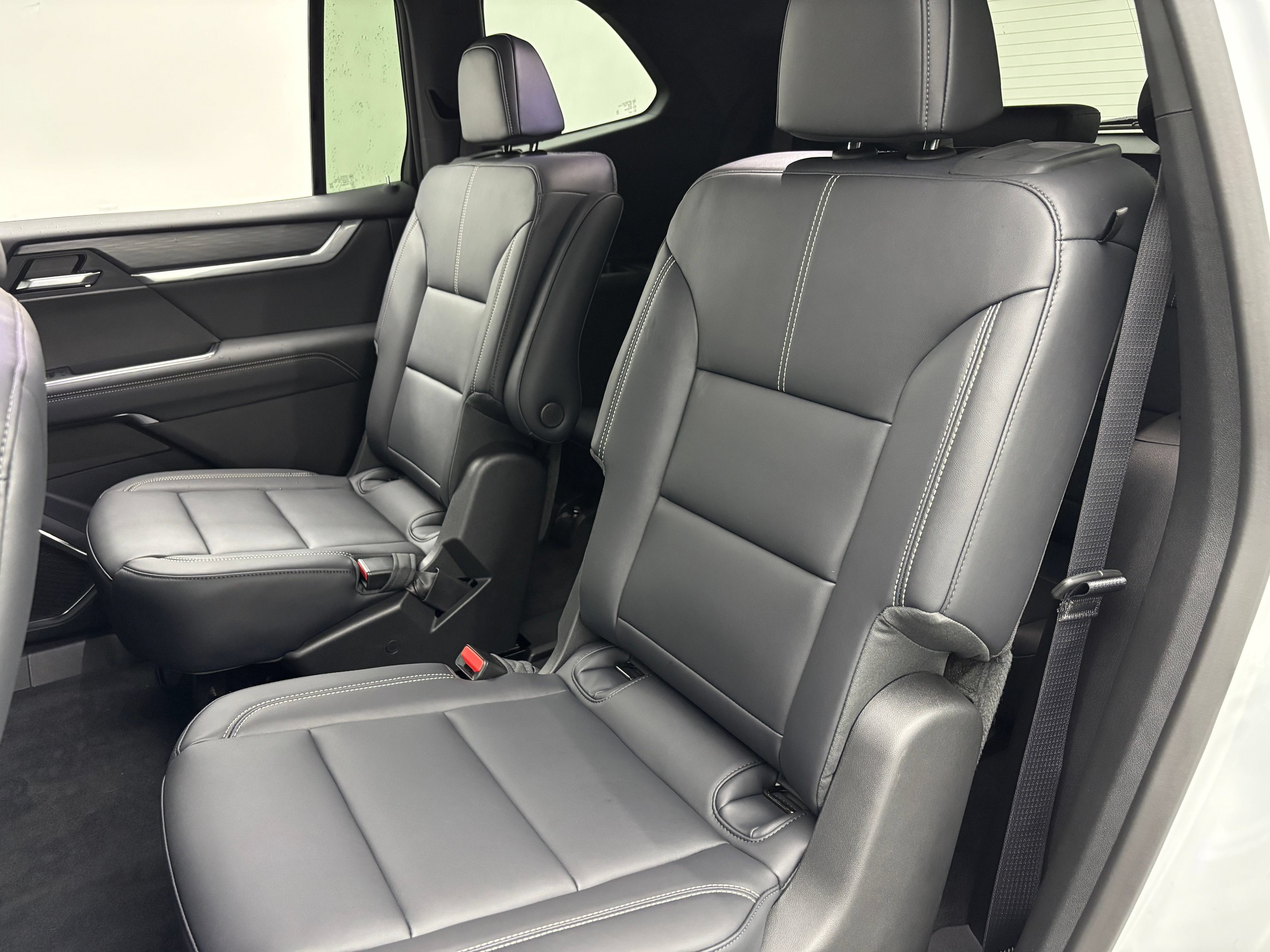 New 2027 GMC Acadia Elevation w/ Black Edition AWD/4WD image 43