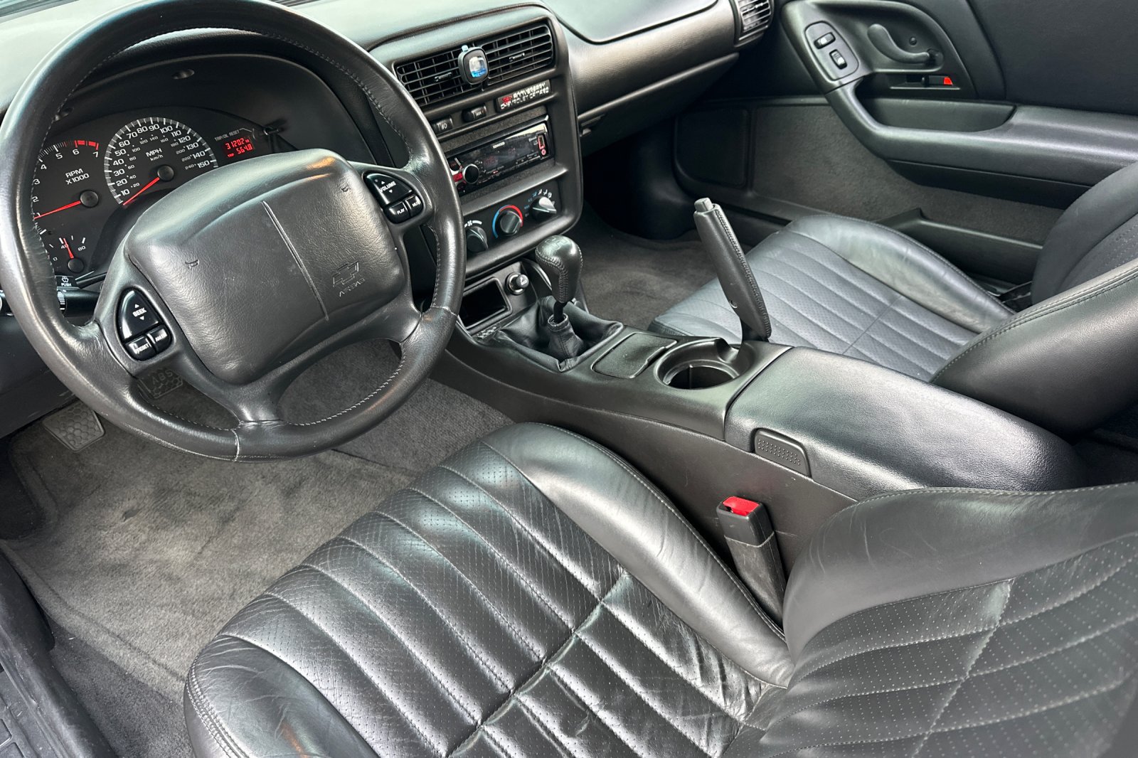 Used 2002 Chevrolet Camaro Z28 w/ SS Performance/Appearance Pkg RWD image 15