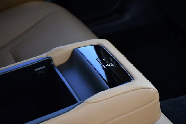 Used 2023 Lexus LS 500 image 29