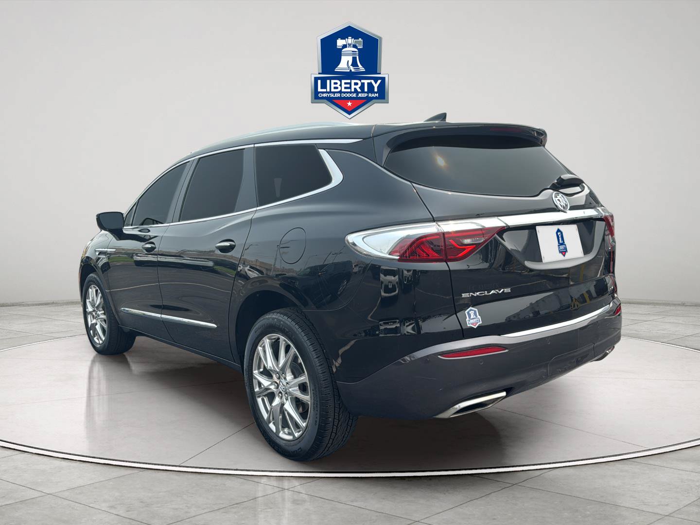 Used 2023 Buick Enclave Premium w/ Experience Buick Package FWD image 7