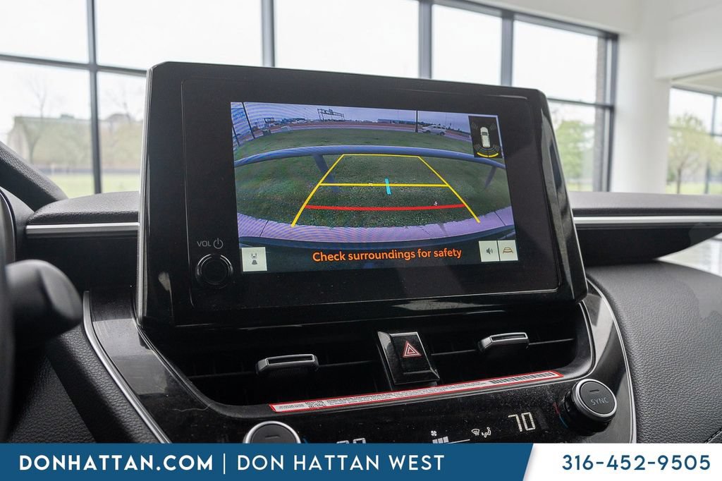 Used 2025 Toyota Corolla Cross XLE AWD/4WD image 7