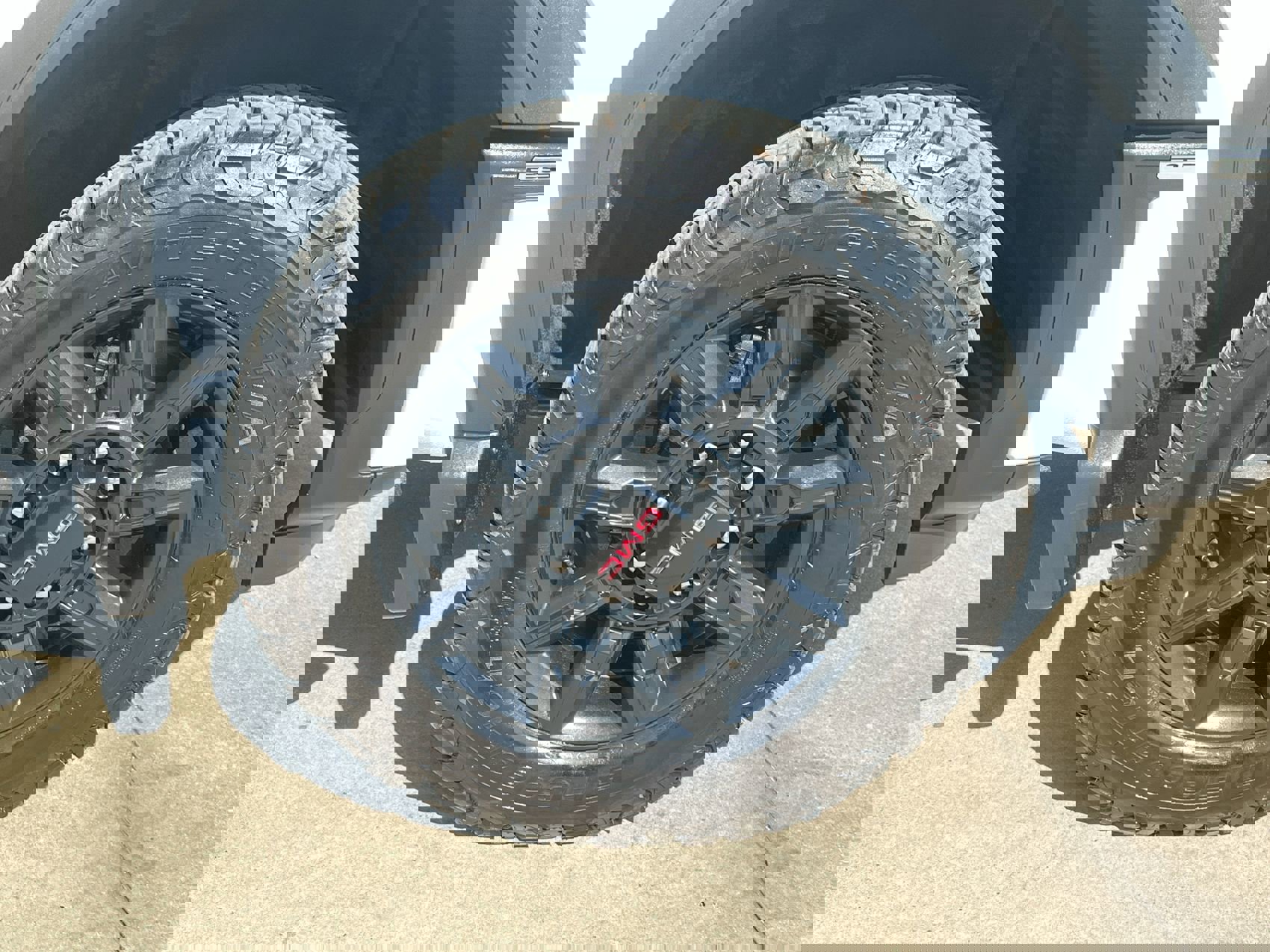 Used 2024 GMC Sierra 2500 AT4 w/ AT4 Premium Plus Package image 10