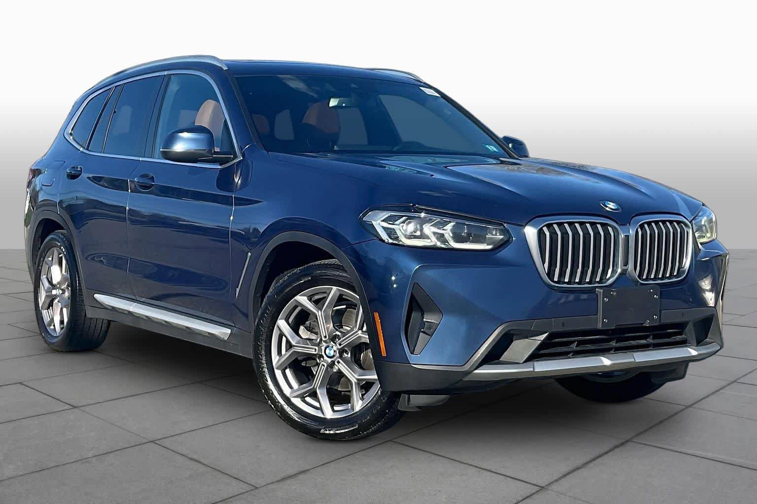 Used 2022 BMW X3 xDrive30i w/ Convenience Package AWD/4WD image 2