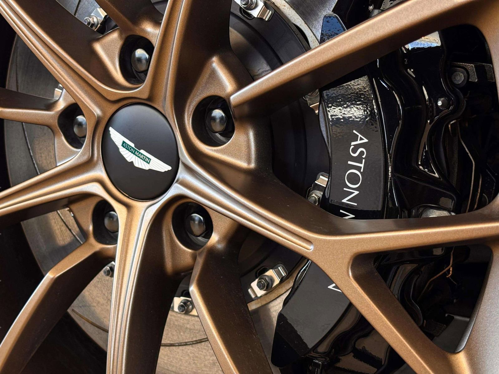New 2026 Aston Martin V8 Vantage S image 9