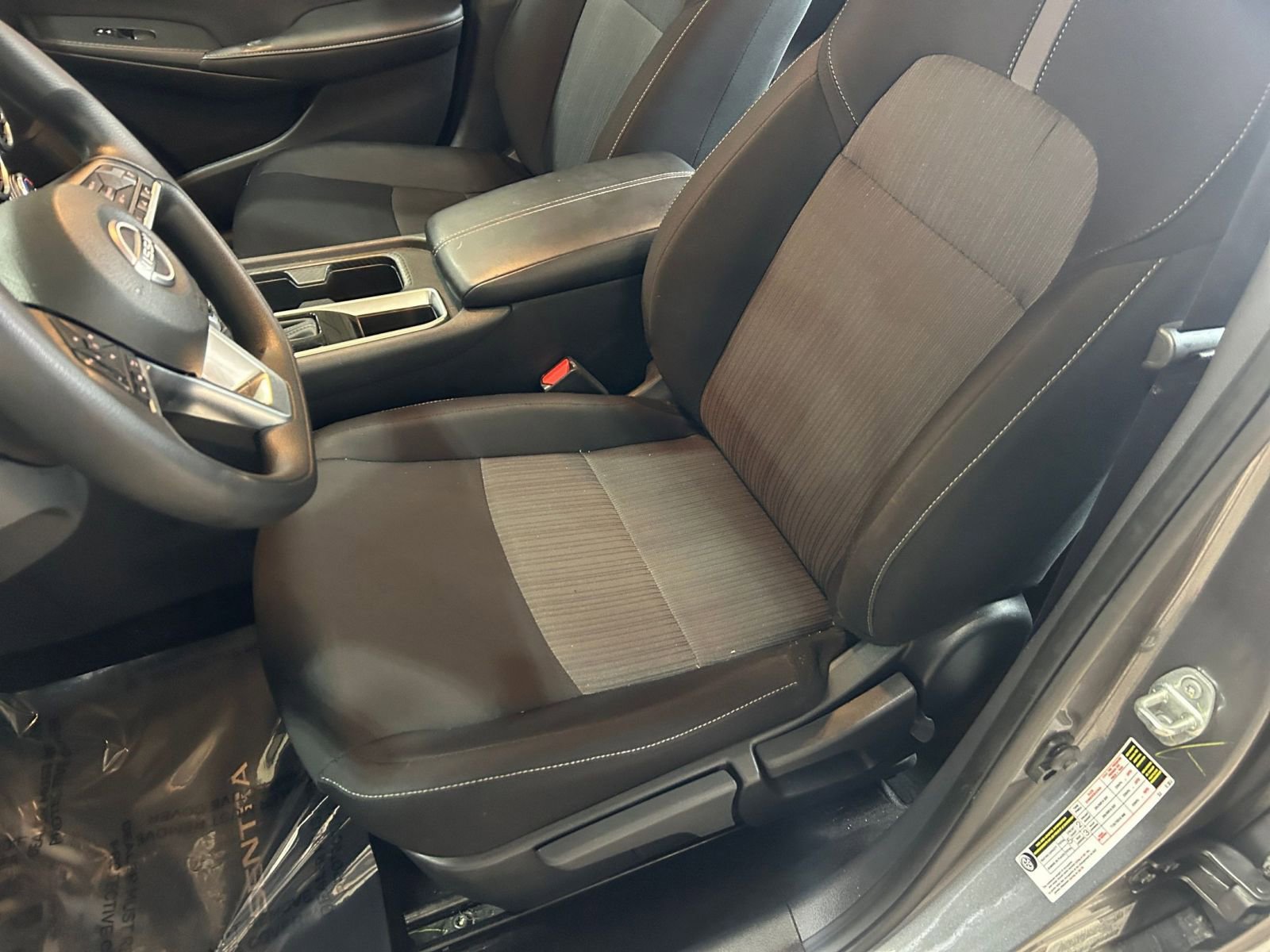 Used 2025 Nissan Sentra SV image 34