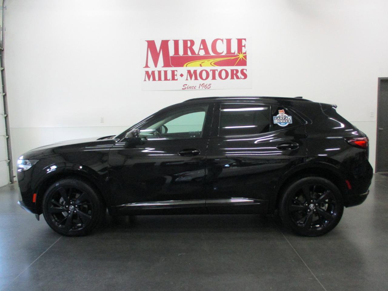 Used 2023 Buick Envision Essence w/ Sport Touring Package image 2