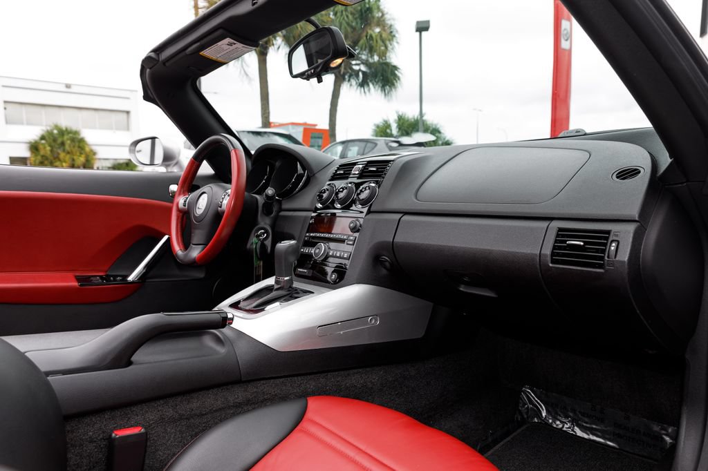 Used 2008 Saturn Sky RWD image 40