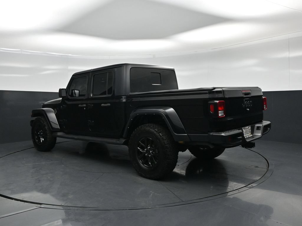 Used 2022 Jeep Gladiator Sport AWD/4WD image 6