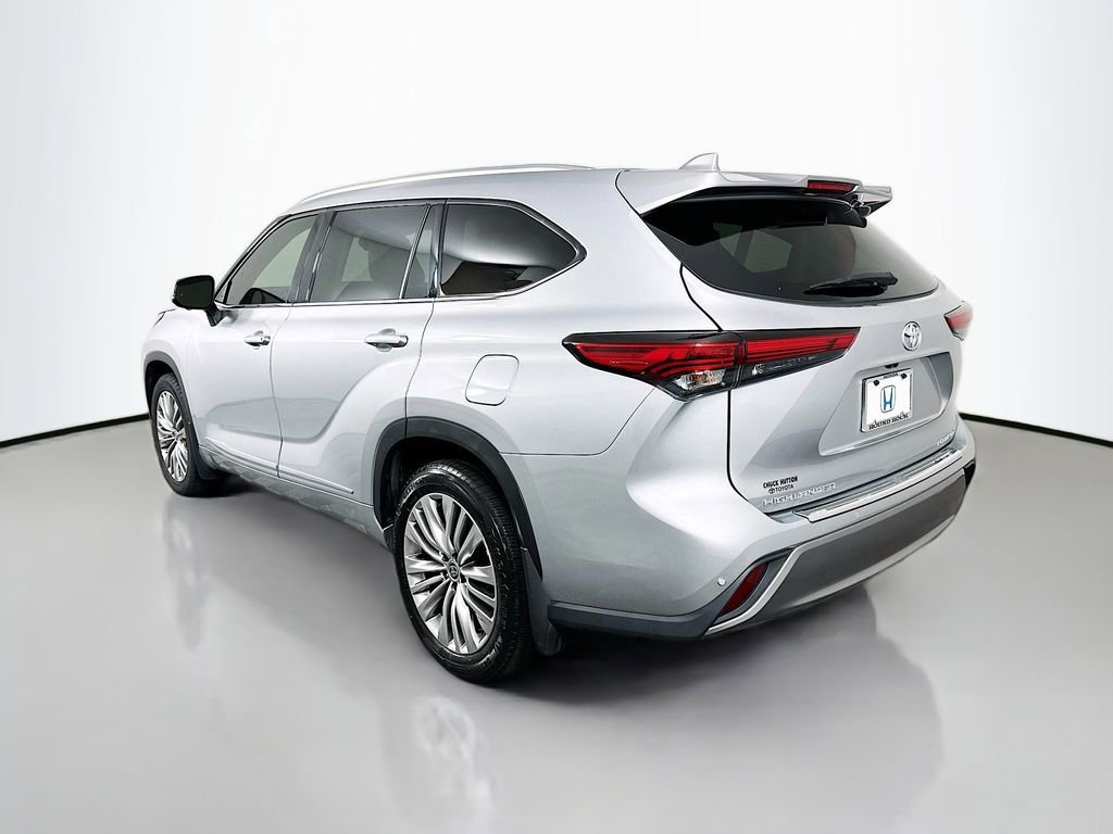 Used 2023 Toyota Highlander Platinum image 7