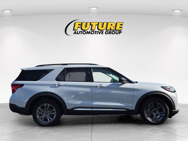 Certified 2025 Ford Explorer Active w/ Active Comfort Package AWD/4WD image 3