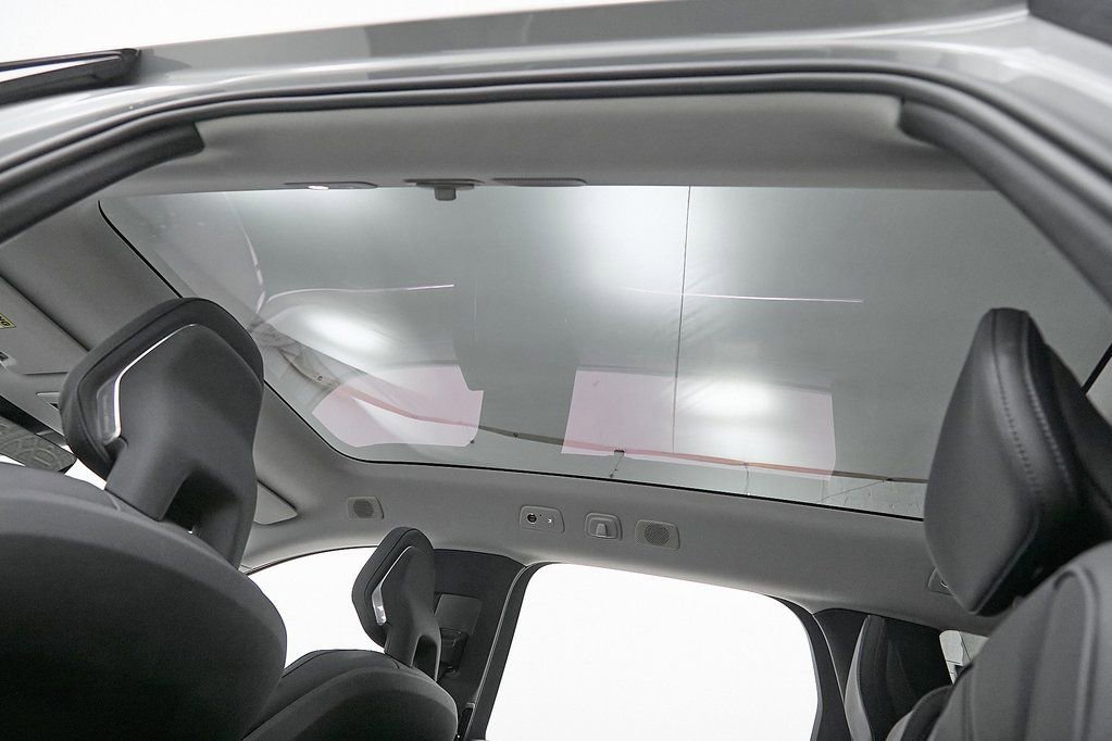 Certified 2025 Volvo EX90 Ultra image 28