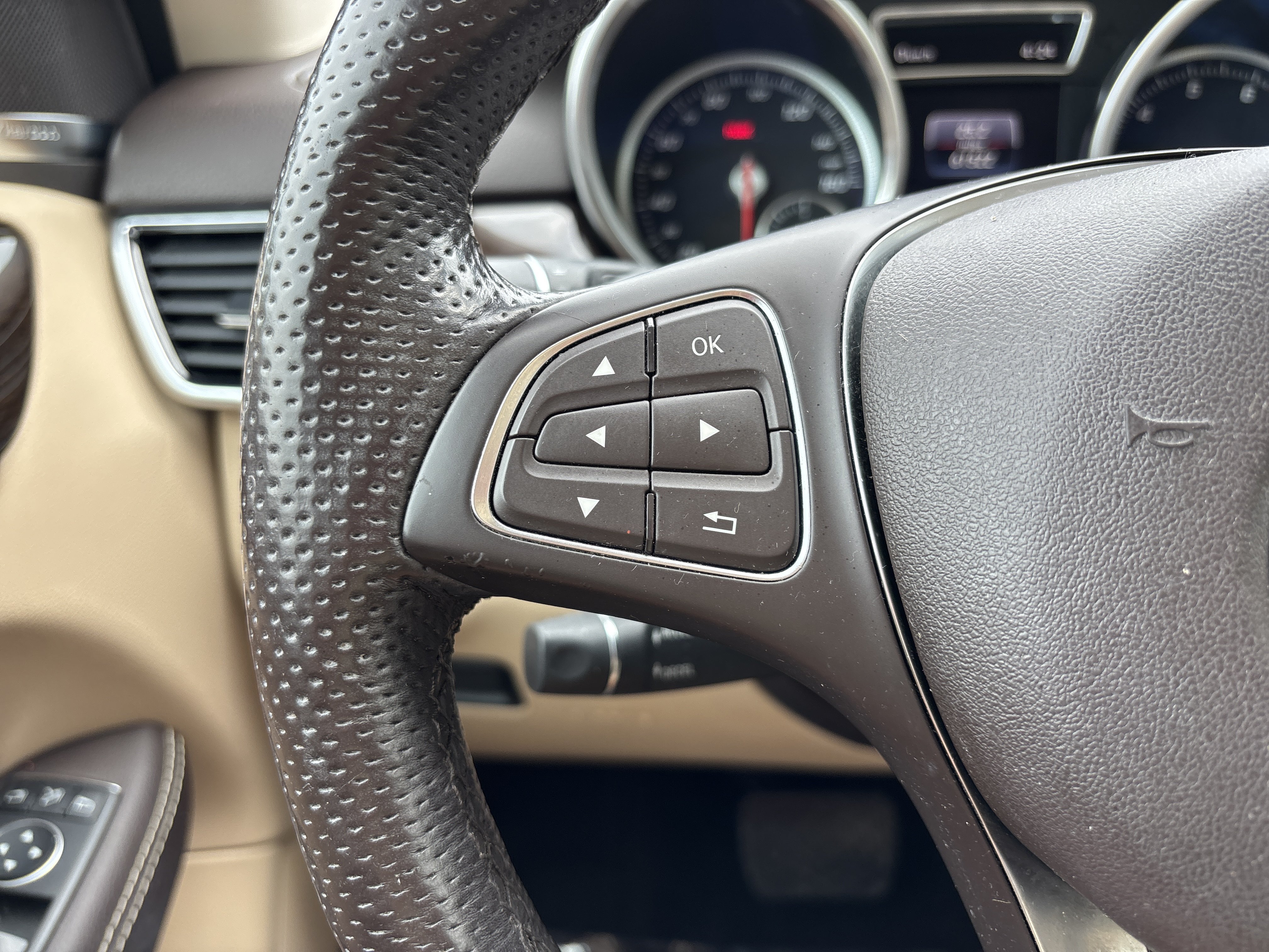 Used 2017 Mercedes-Benz GLE 350 4MATIC w/ Premium 1 Package image 27