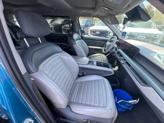 Used 2024 Kia EV9 Land AWD/4WD image 8