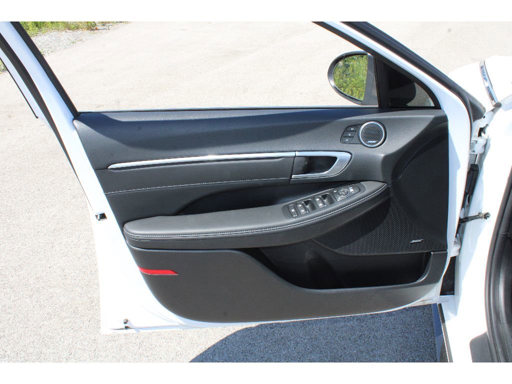 Used 2022 Hyundai Sonata Limited image 16