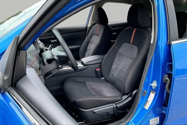 Certified 2025 Nissan Sentra SR FWD image 8
