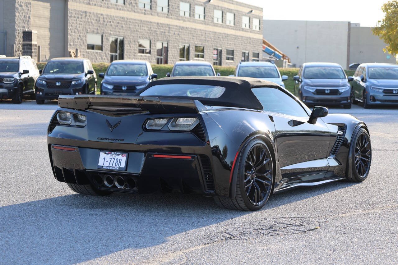 Used 2016 Chevrolet Corvette Z06 w/ 3LZ Preferred Equipment Group RWD image 9