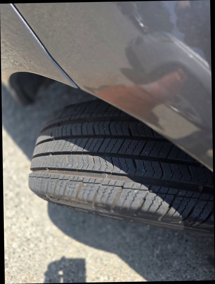 Used 2005 Toyota Corolla LE FWD image 14
