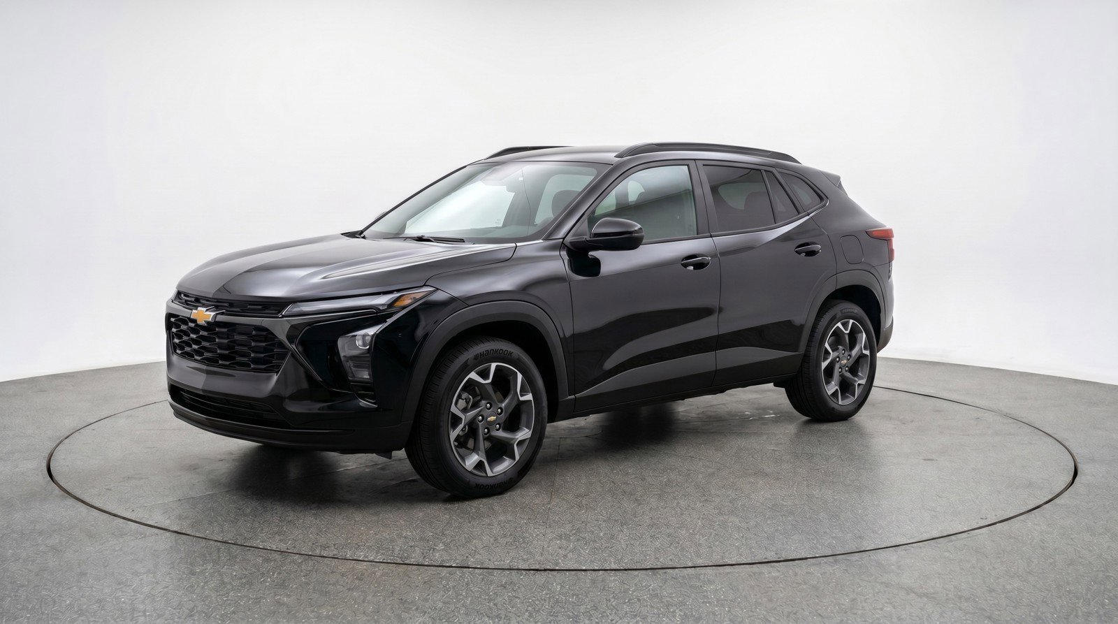 Used 2025 Chevrolet Trax LT FWD image 3