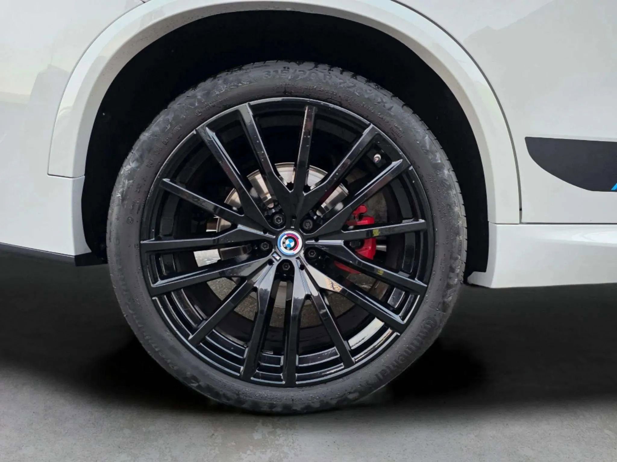 Used 2024 BMW X5 sDrive40i w/ M Sport Package image 56