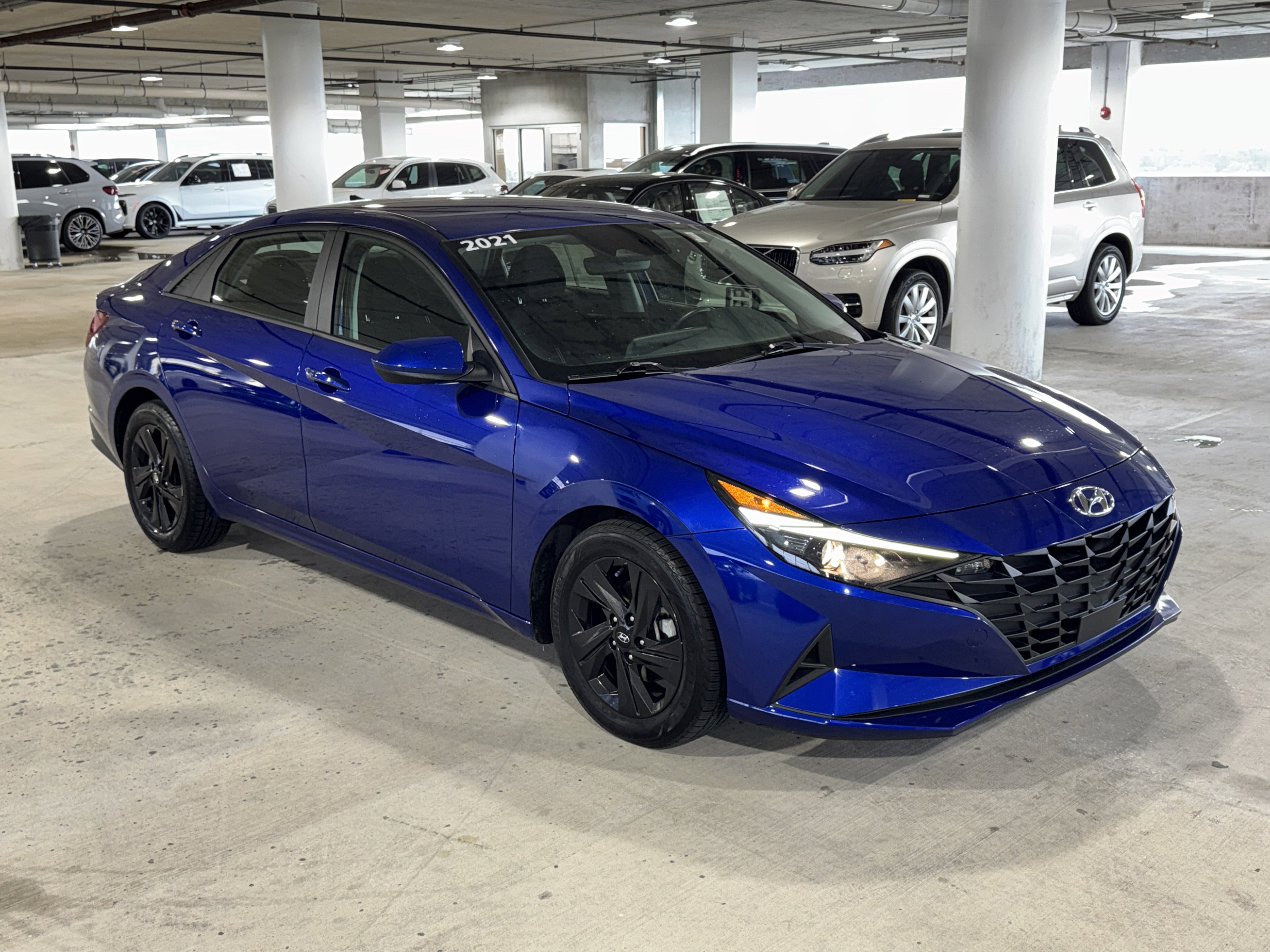 Used 2021 Hyundai Elantra SEL w/ Convenience Package image 2