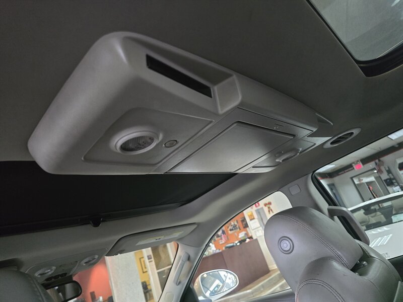 Used 2016 Buick Enclave Premium w/ Experience Buick Package FWD image 17
