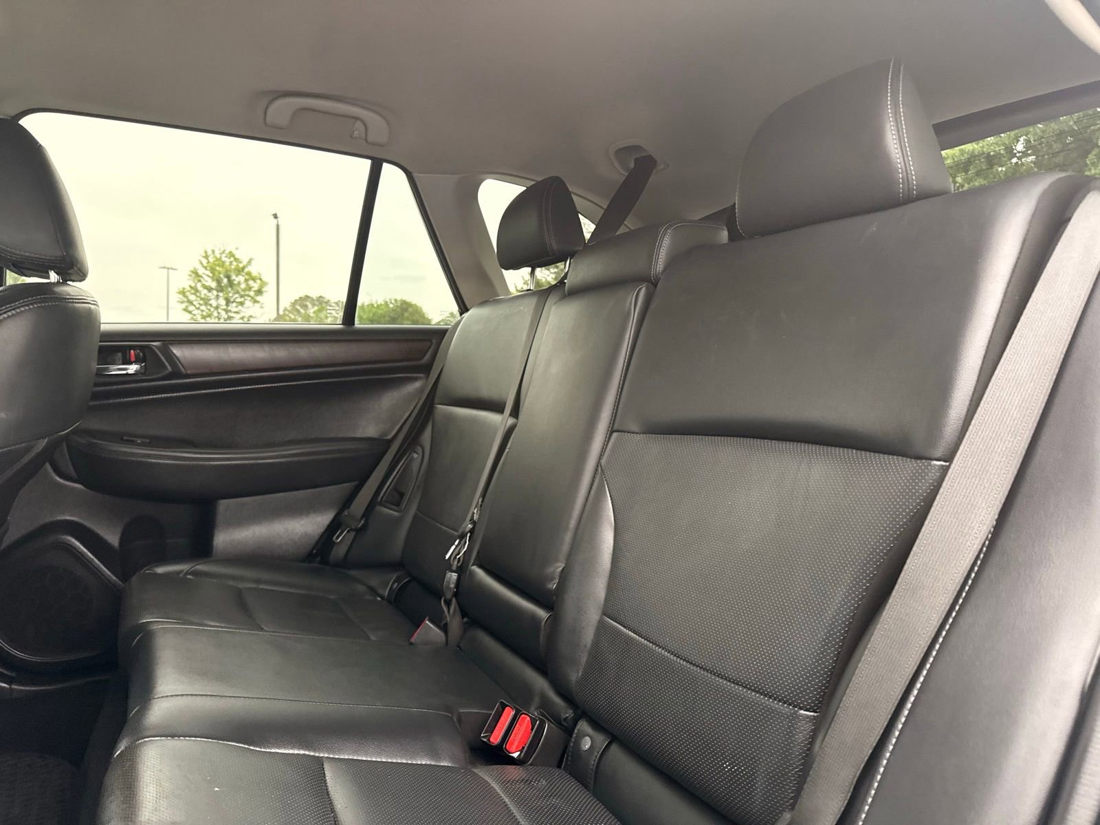 Used 2016 Subaru Outback 2.5i Limited AWD/4WD image 30