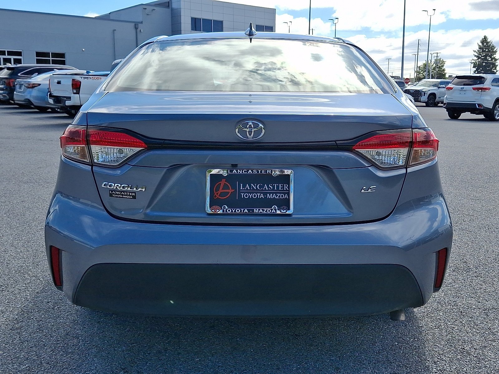 Used 2025 Toyota Corolla LE FWD image 6