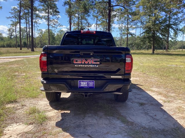 New 2025 GMC Canyon Elevation w/ Convenience Package image 6