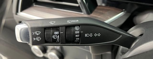 Used 2025 Chevrolet Tahoe Z71 image 30