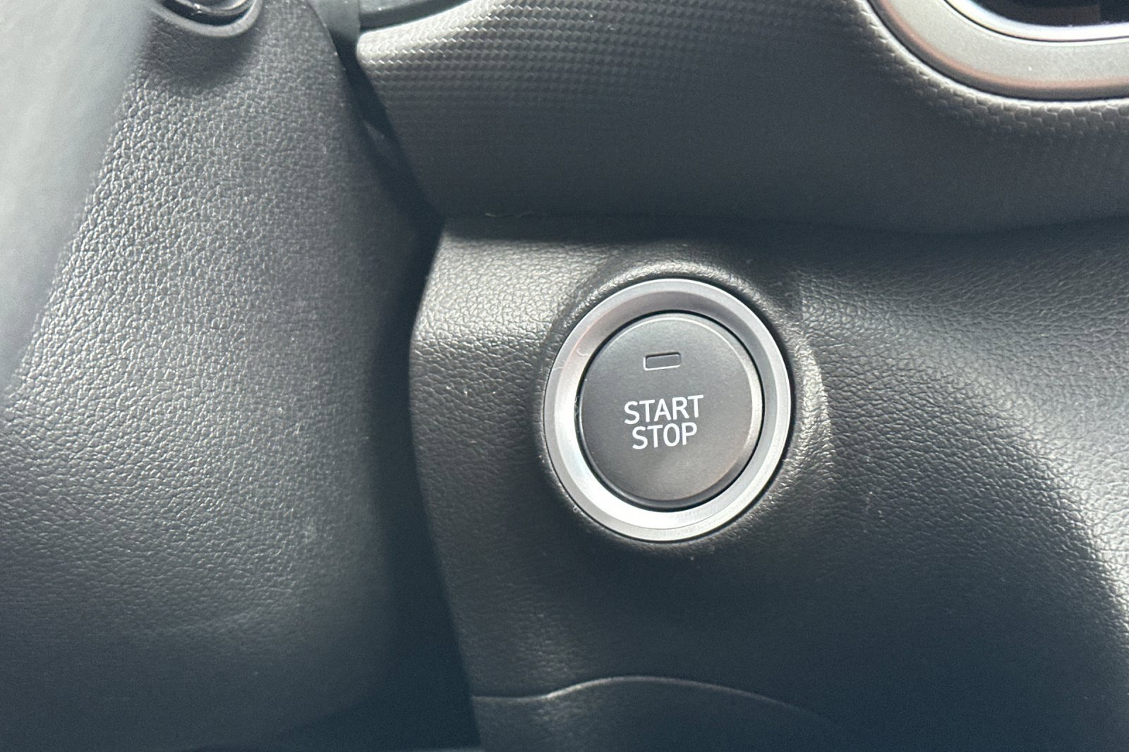 Used 2023 Hyundai Kona SE image 23