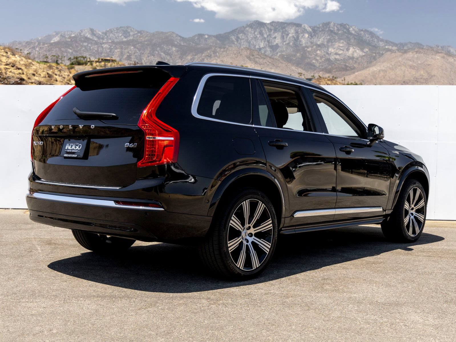 Used 2025 Volvo XC90 B6 Plus w/ Protection Package Premier AWD/4WD image 7