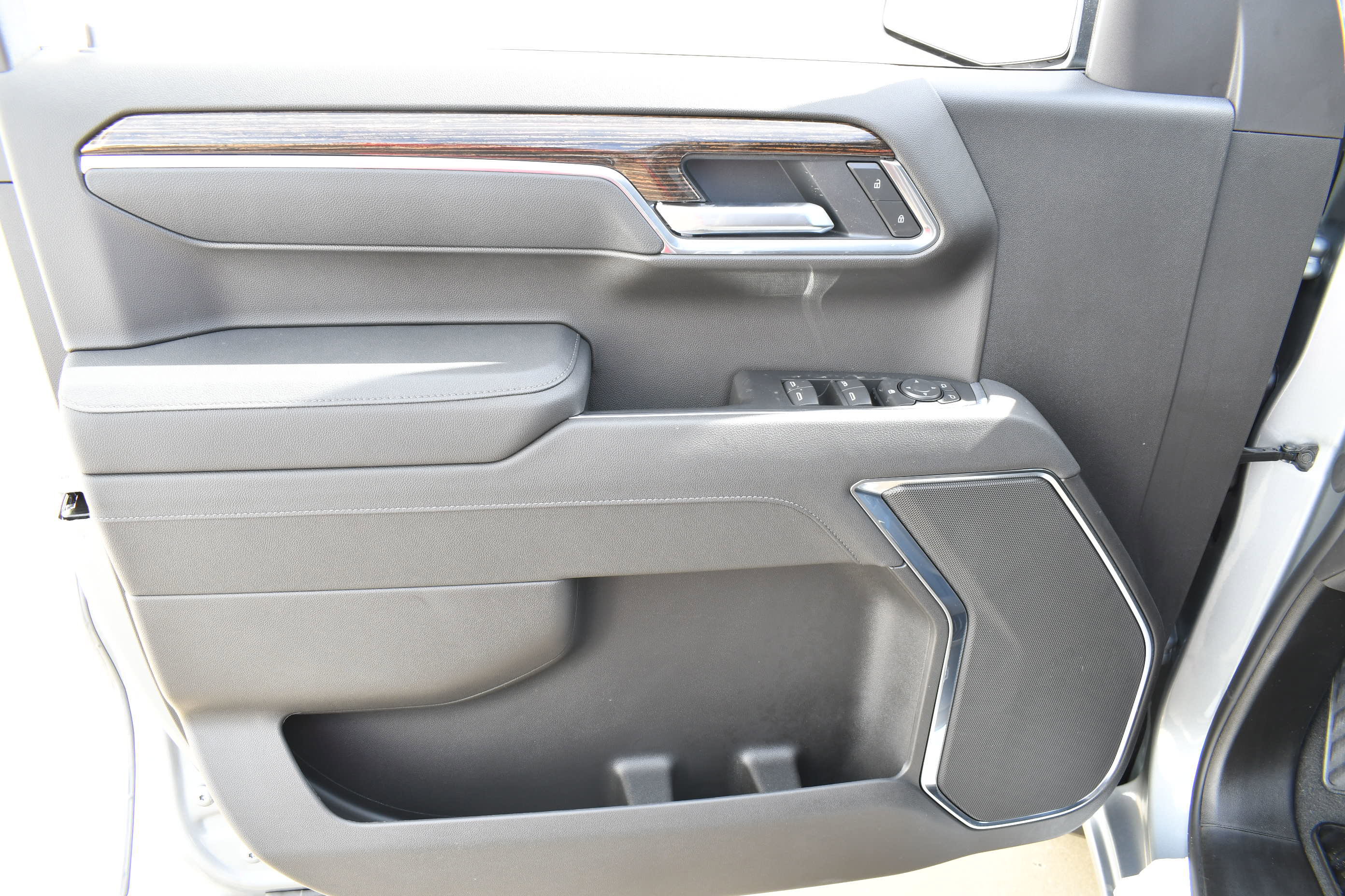 New 2026 GMC Sierra 1500 Elevation image 11