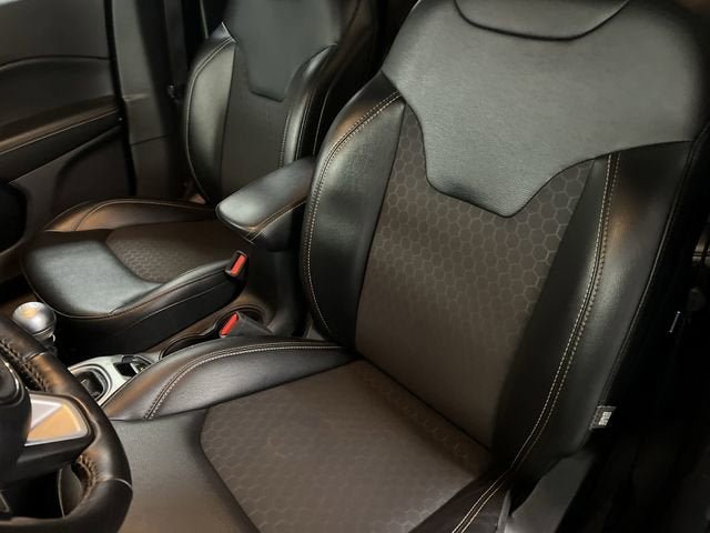 Used 2019 Jeep Compass Latitude w/ Popular Equipment Group AWD/4WD image 18