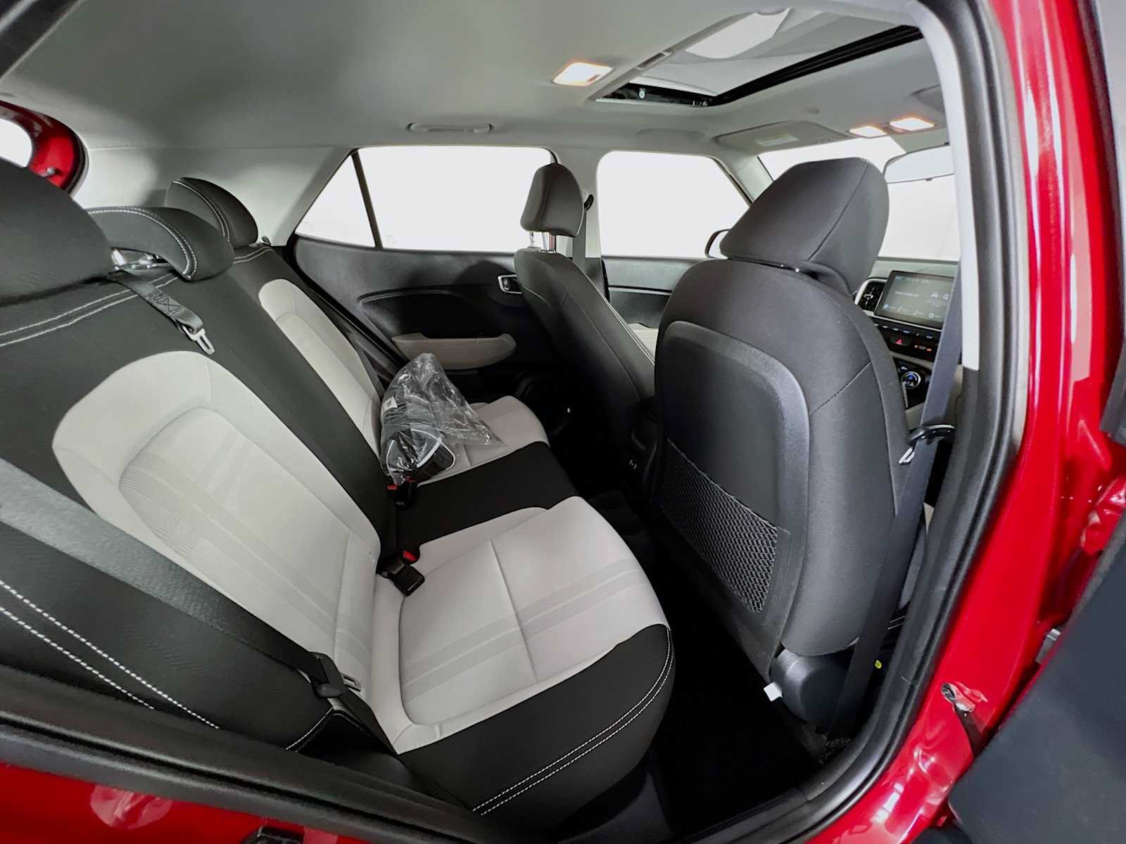 Certified 2026 Hyundai Venue SEL FWD image 27