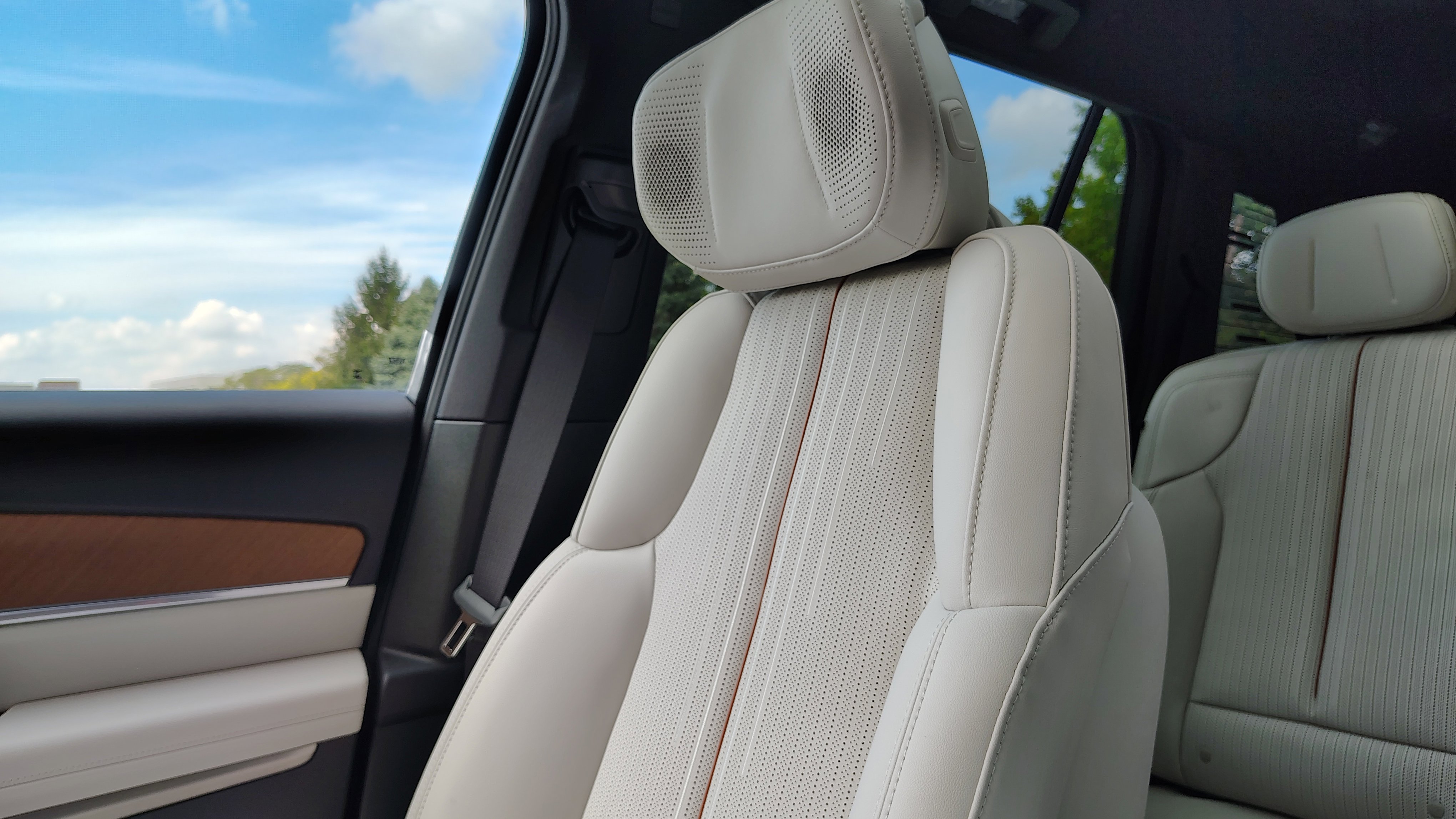 New 2026 Cadillac Vistiq Sport image 21