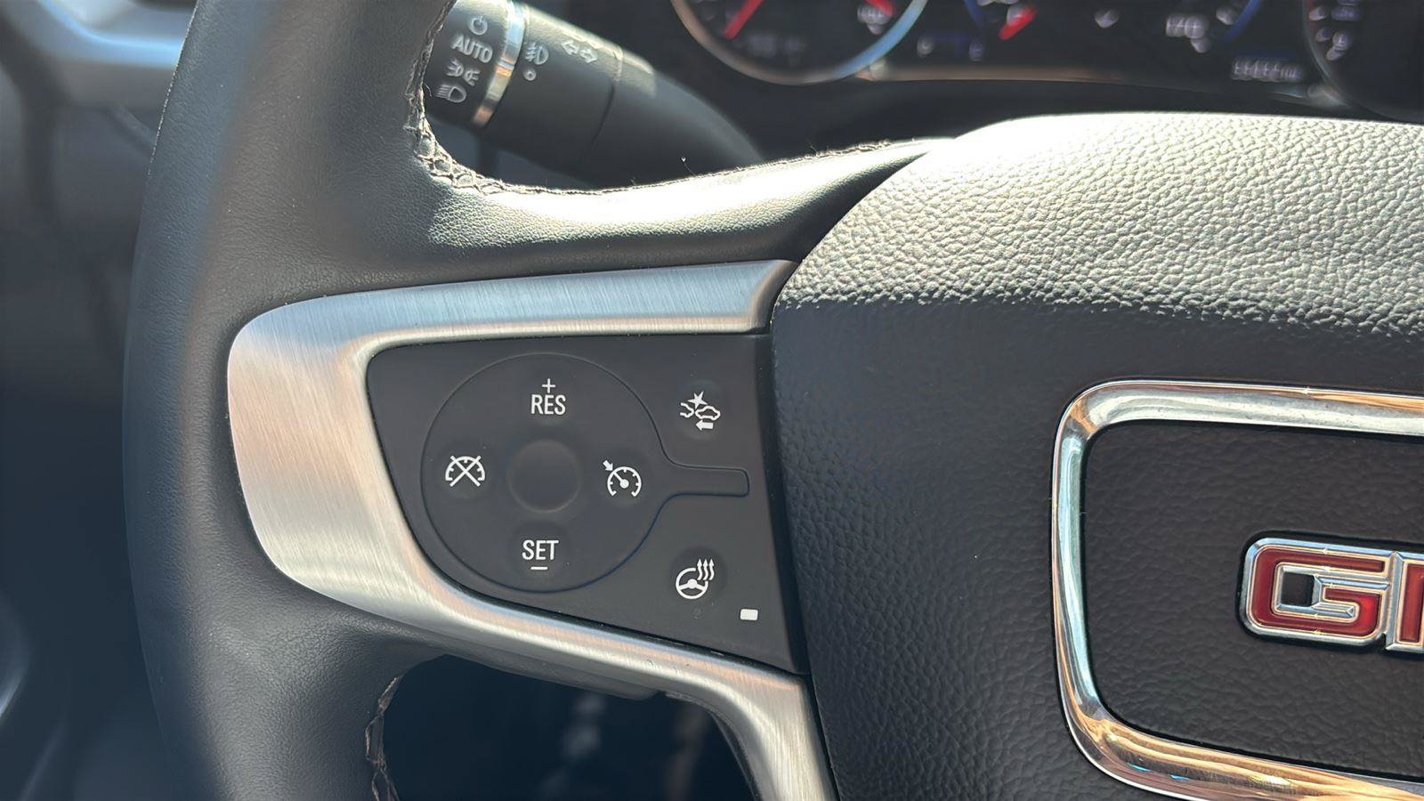Certified 2023 GMC Acadia SLT w/ Technology Package FWD image 29
