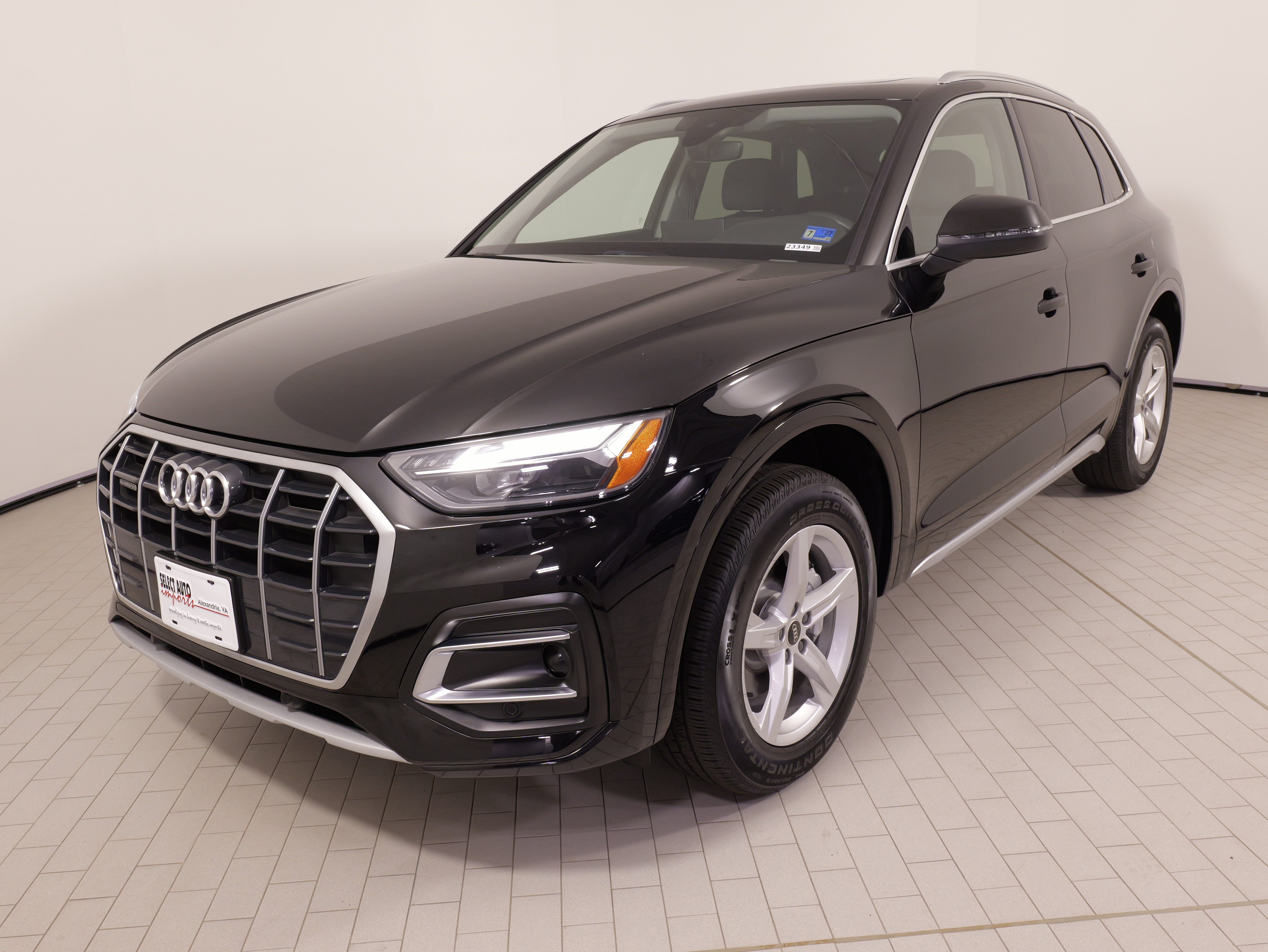 Used 2023 Audi Q5 2.0T Premium w/ Convenience Package AWD/4WD image 4