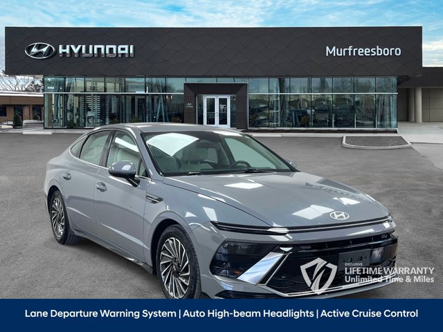 Used 2025 Hyundai Sonata SEL FWD image 3